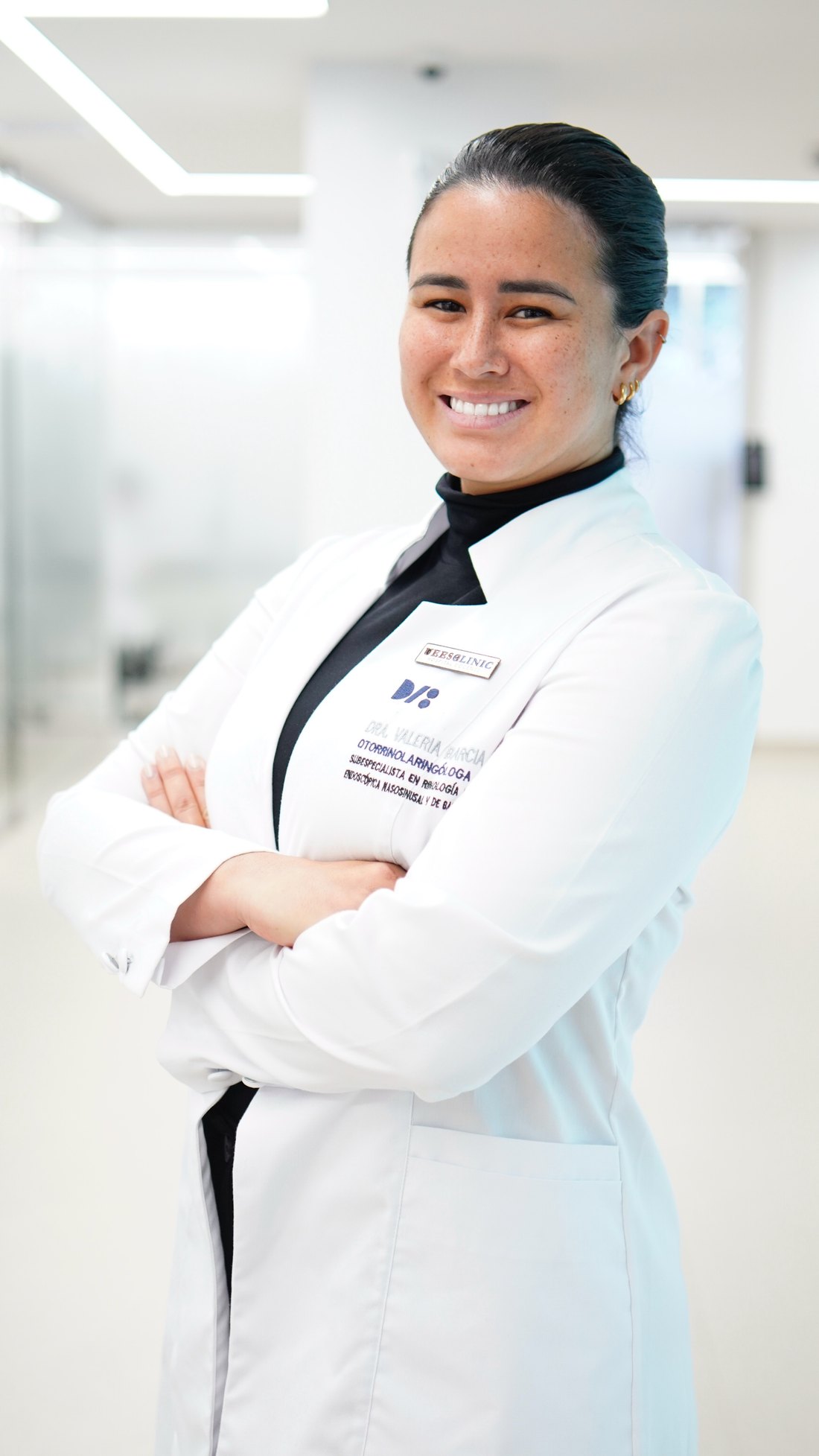 La Dra. Valeria Barcia, otorrinolaringóloga, en UEES CLINIC